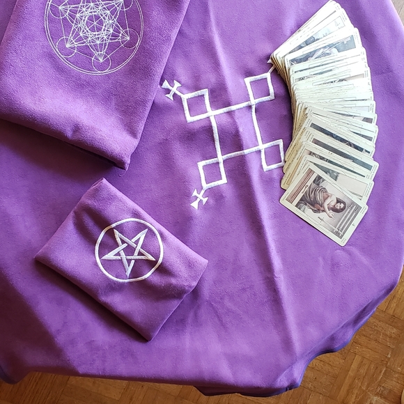Tarot cloth/ altar cloth set NEW - Picture 7 of 7